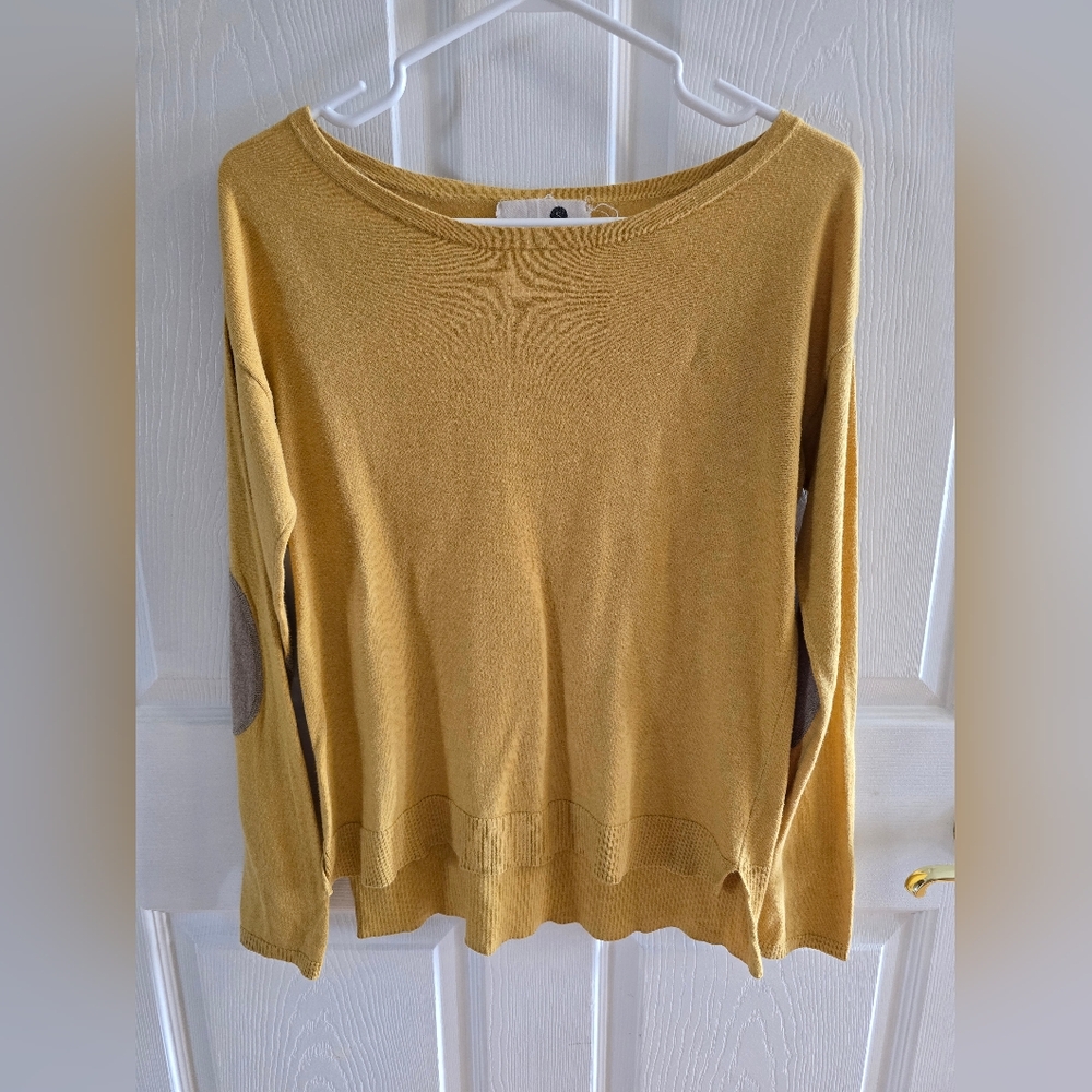 Kensie Mustard Crew Neck Sweater